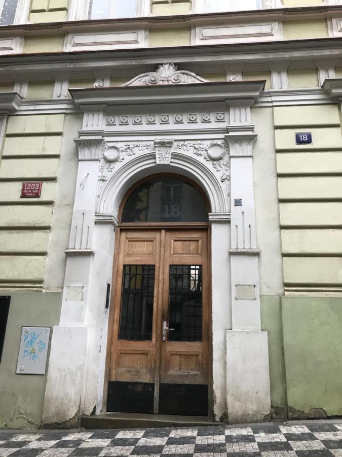 Chez Jitka Et Gautier - A Great Alternative To A Hotel Πράγα Εξωτερικό φωτογραφία
